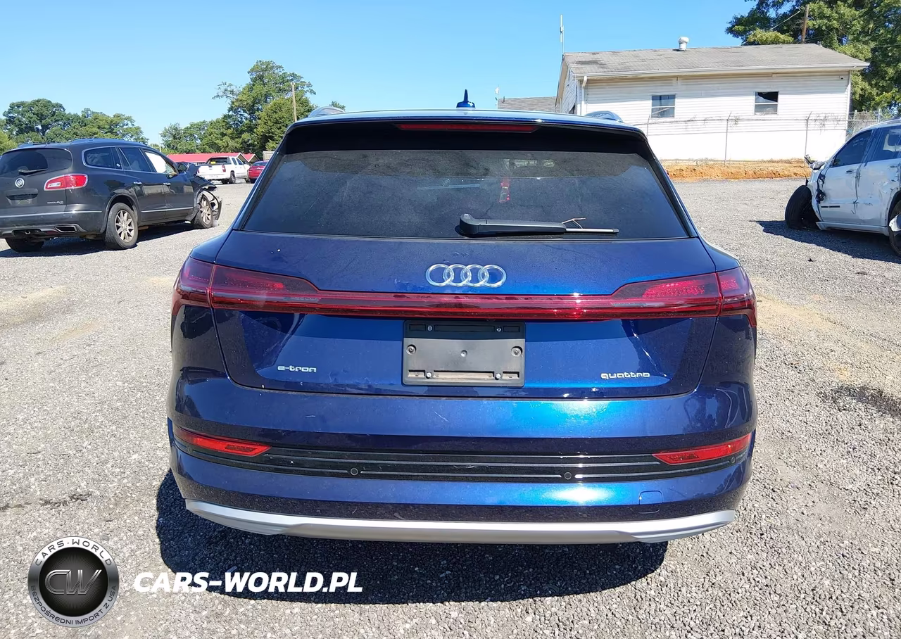 2023 Audi E-Tron Premium Plus Quattro VIN:WA1LAAGE1PB014550 - 17