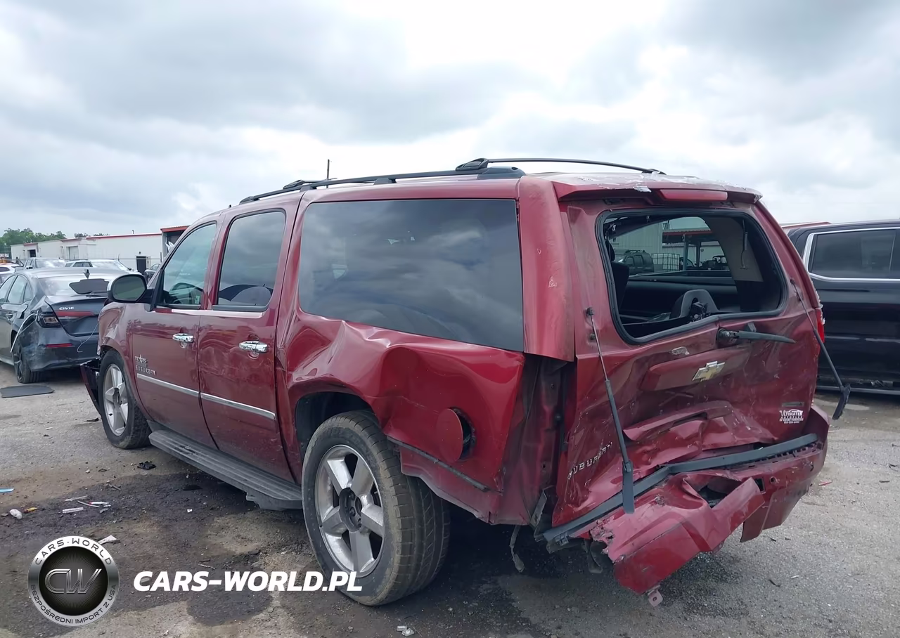 2011 Chevrolet Suburban 1500 Ls VIN:1GNSCHE02BR217921 - 3