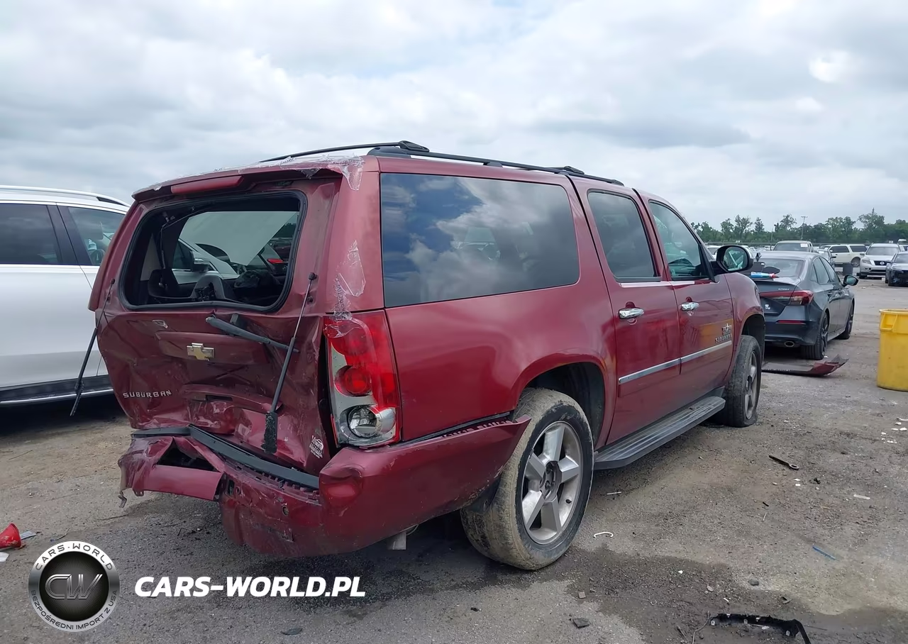 2011 Chevrolet Suburban 1500 Ls VIN:1GNSCHE02BR217921 - 4