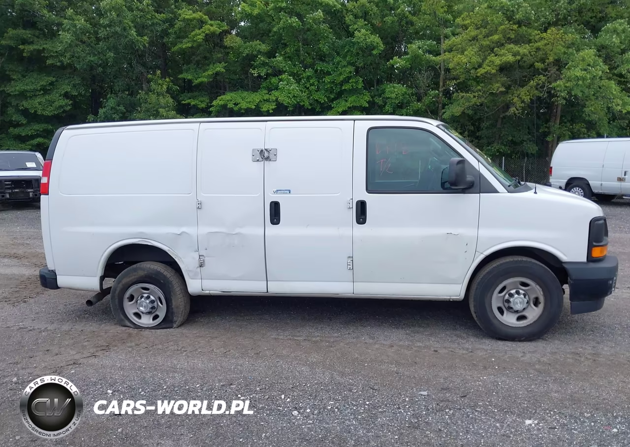 2017 Chevrolet Express 2500 Work Van VIN:1GCWGAFF5H1133852 - 13