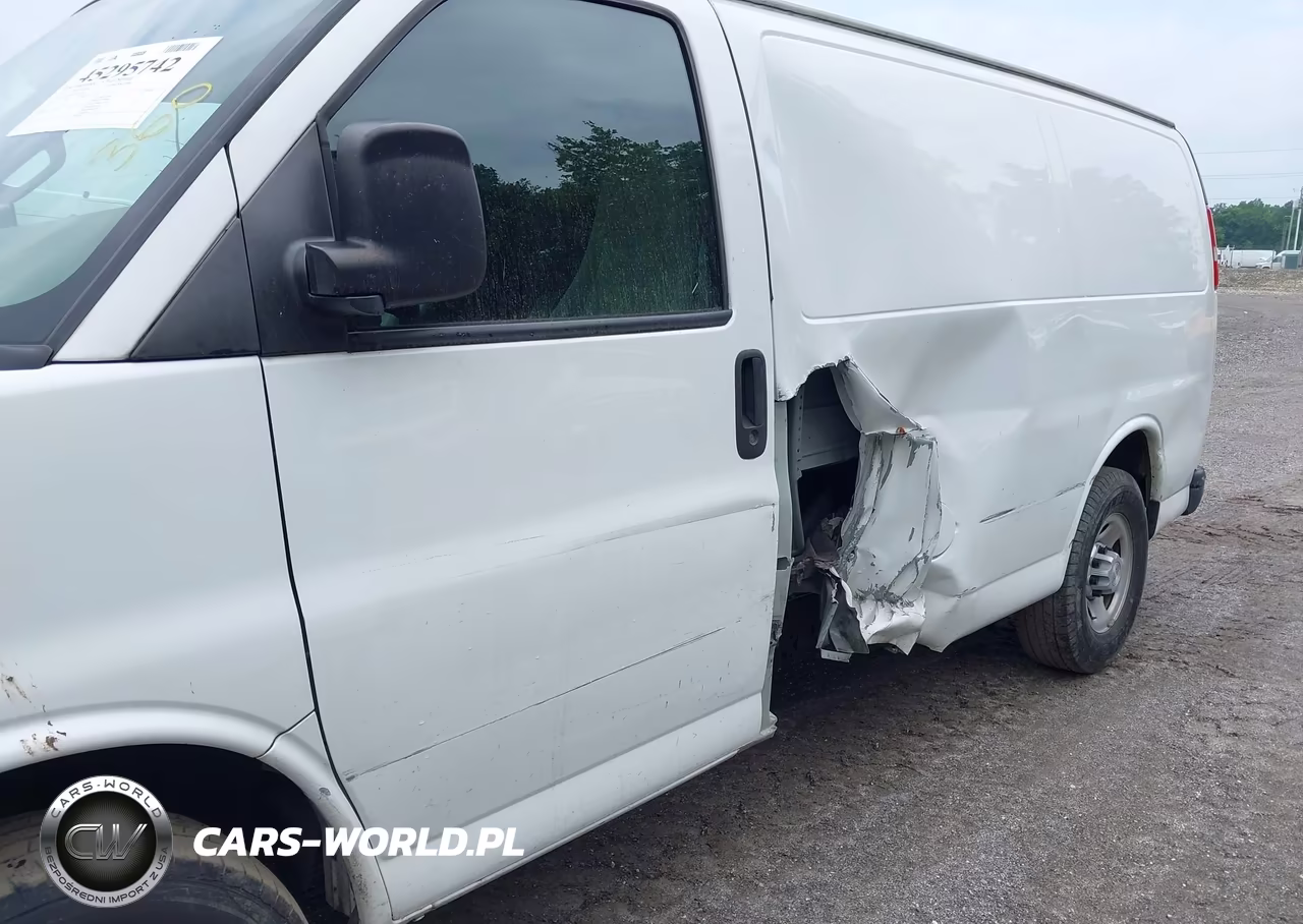 2017 Chevrolet Express 2500 Work Van VIN:1GCWGAFF5H1133852 - 6
