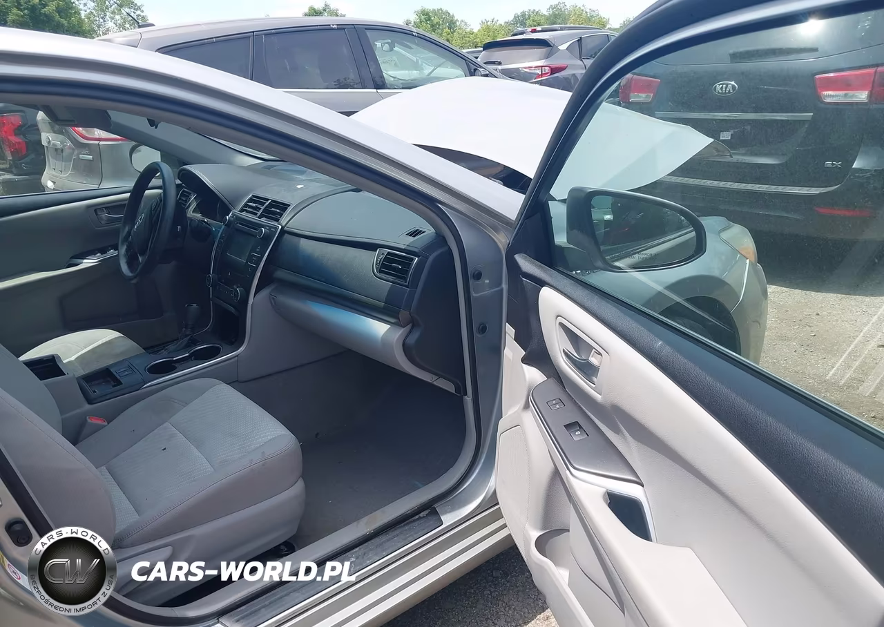 2015 Toyota Camry Hybrid Le VIN:4T1BD1FK7FU175340 - 5