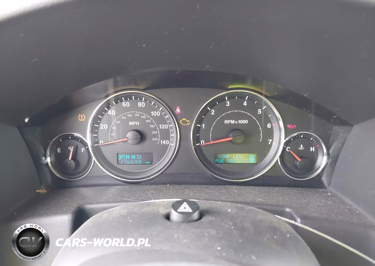 2007 Jeep Commander Sport VIN:1J8HG48K07C668944 - 7