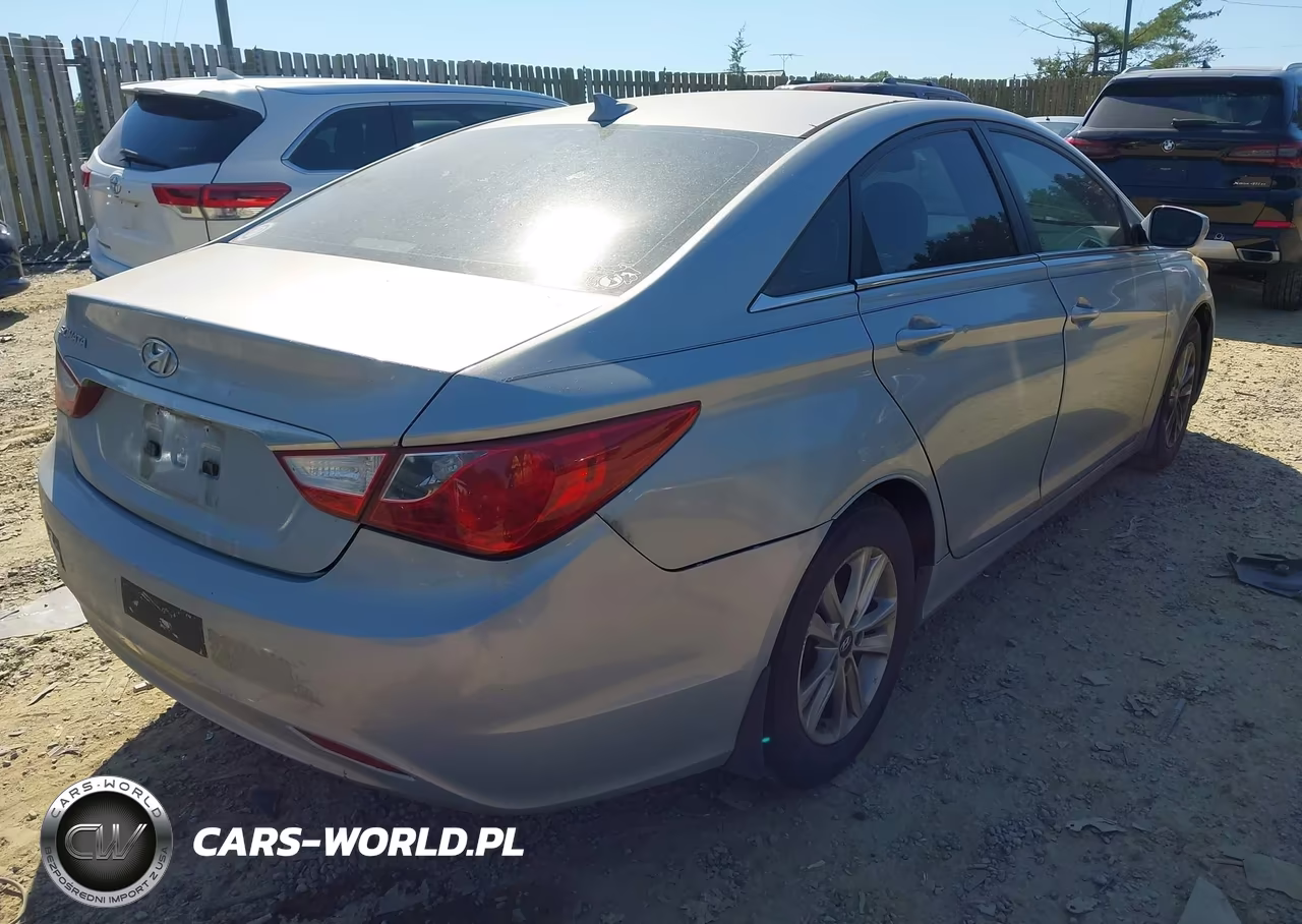 2013 Hyundai Sonata Gls VIN:5NPEB4AC3DH714343 - 4