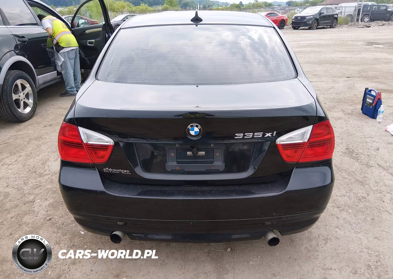 2008 BMW 335Xi VIN:WBAVD535X8A285646 - 16