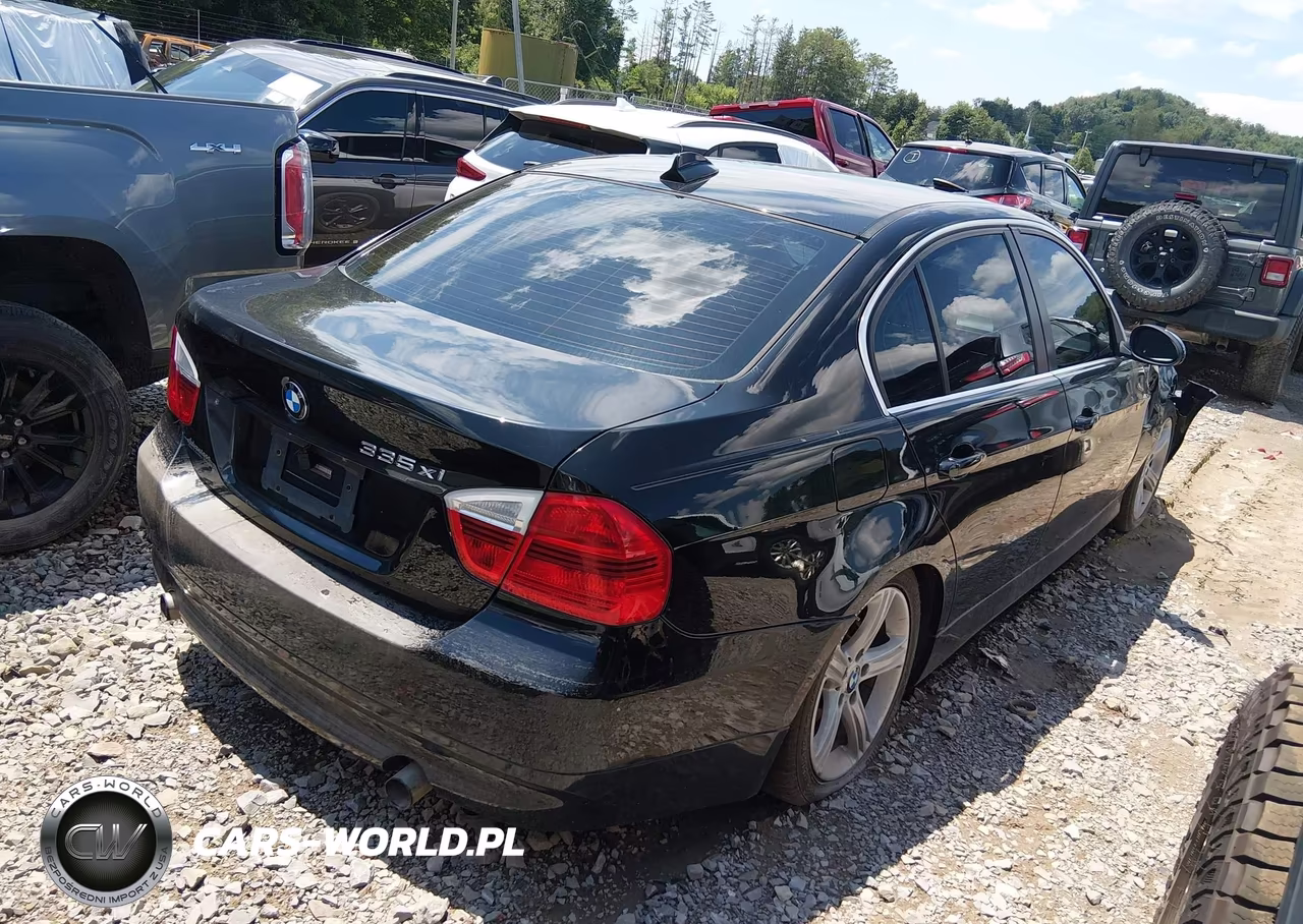 2008 BMW 335Xi VIN:WBAVD535X8A285646 - 4