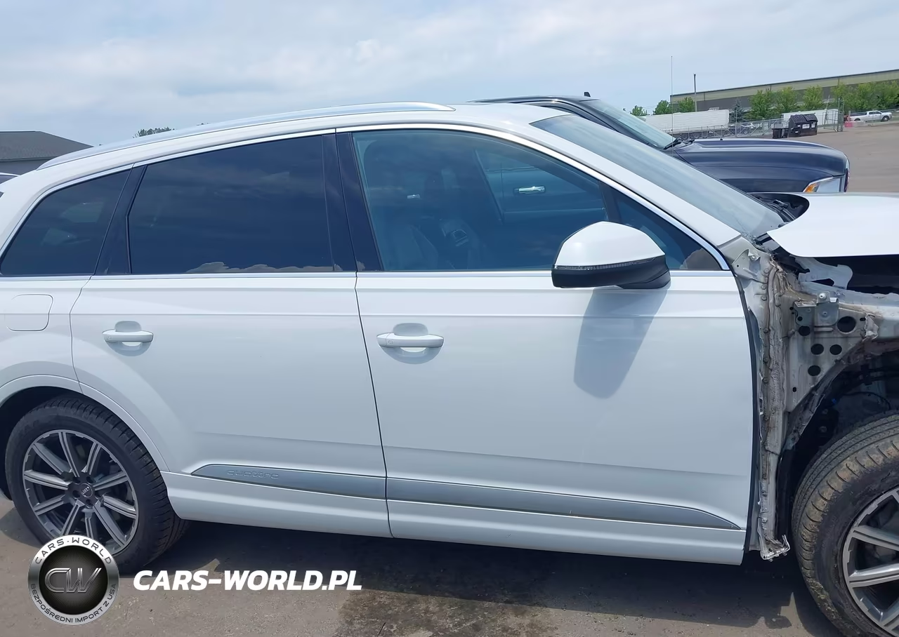 2017 Audi Q7 3.0T Premium VIN:WA1LAAF71HD053048 - 13