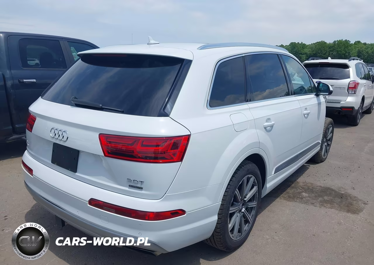 2017 Audi Q7 3.0T Premium VIN:WA1LAAF71HD053048 - 4