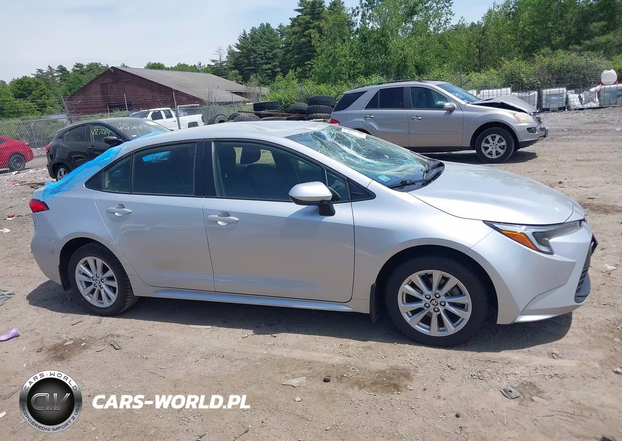 2024 Toyota Corolla Hybrid Le VIN:JTDBCMFE0R3039693 - 13