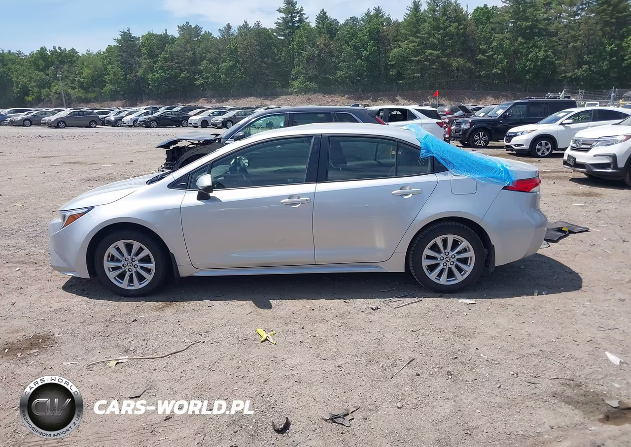 2024 Toyota Corolla Hybrid Le VIN:JTDBCMFE0R3039693 - 14
