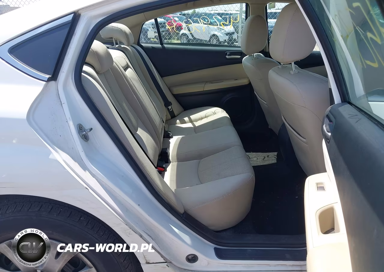 2011 Mazda Mazda6 I Sport VIN:1YVHZ8BH7B5M18517 - 8