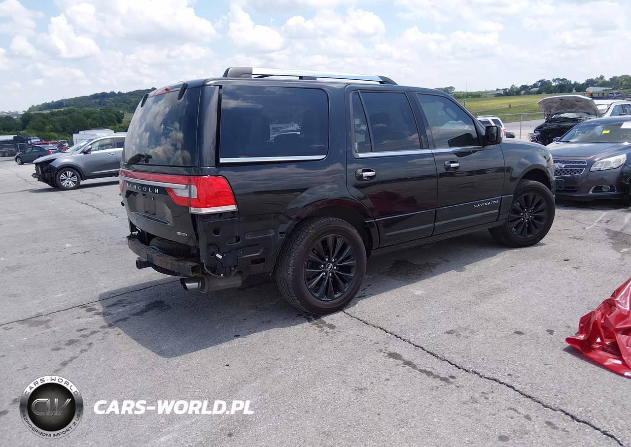2015 Lincoln Navigator VIN:5LMJJ2JT4FEJ13332 - 4
