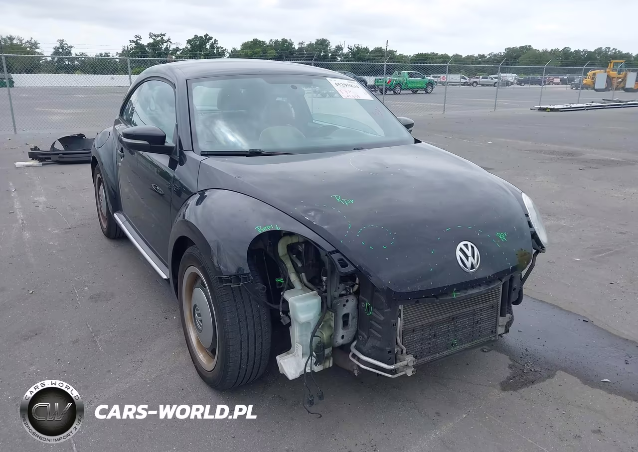2016 Volkswagen Beetle 1.8T Classic – zdjęcie 1 z 19