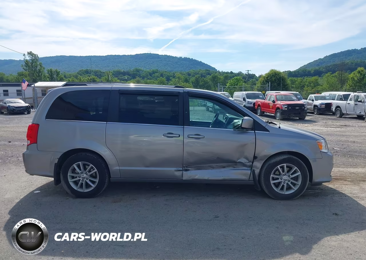2018 Dodge Grand Caravan Sxt VIN:2C4RDGCG8JR209295 - 12