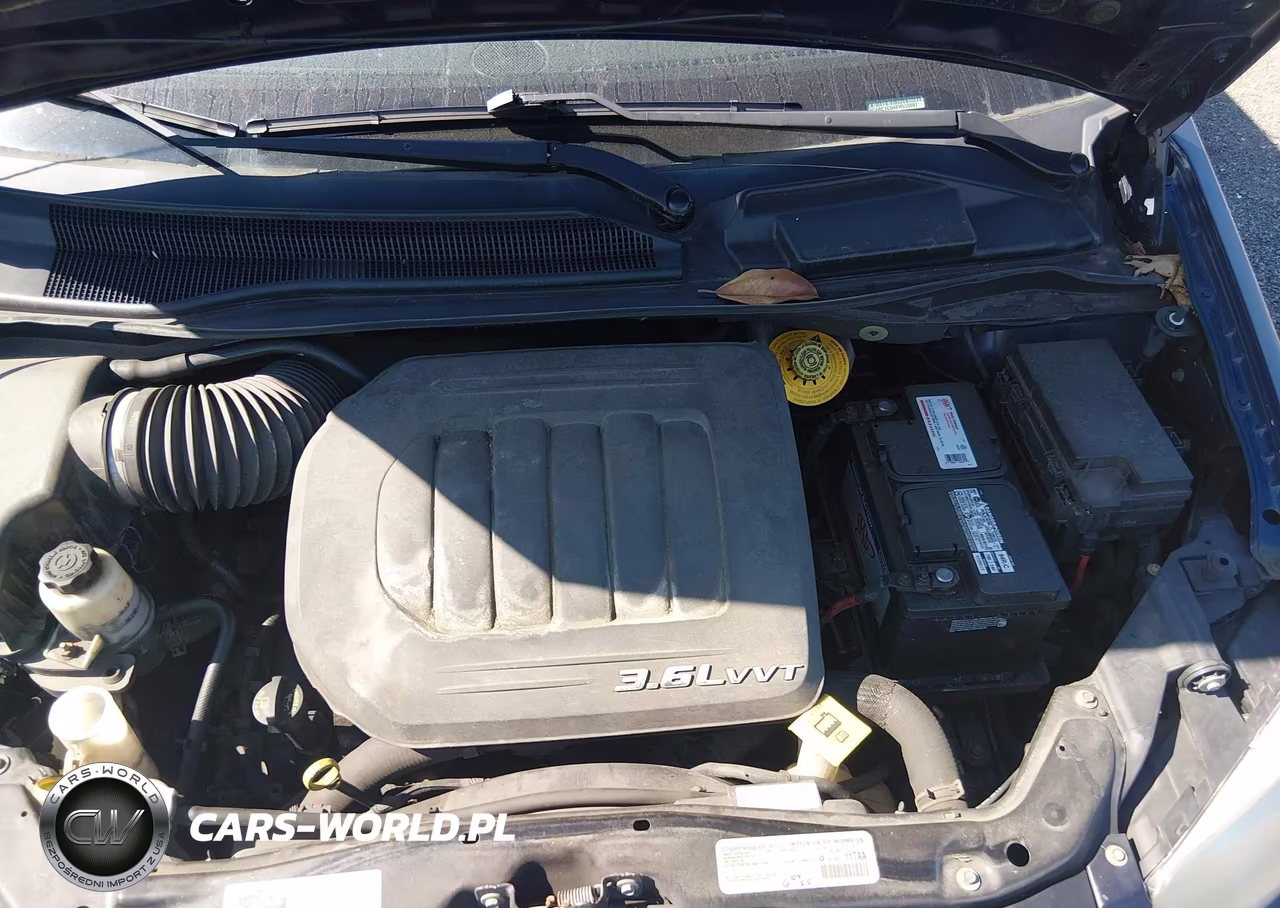 2015 Chrysler Town & Country Touring-L VIN:2C4RC1CG4FR513697 - 10