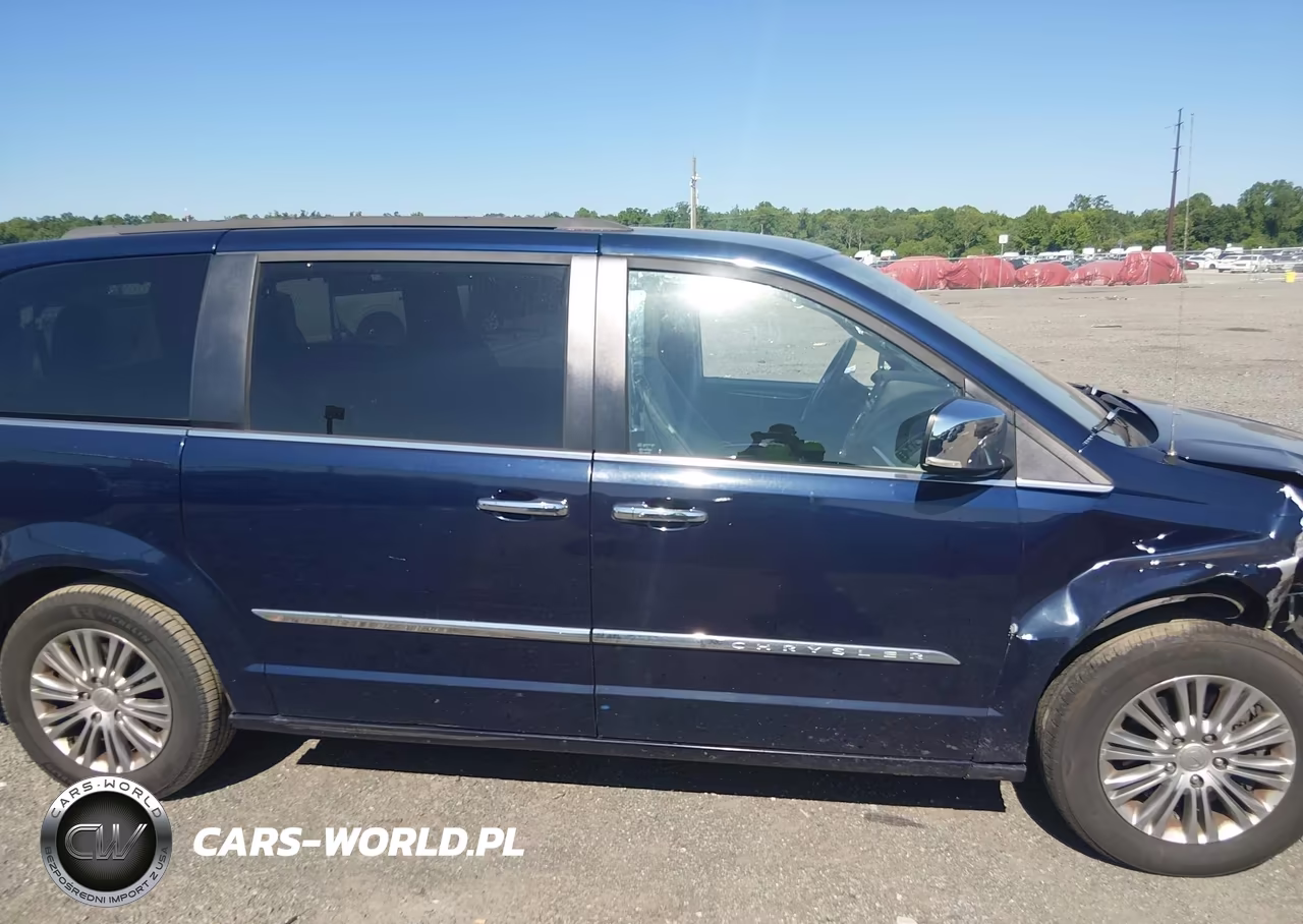 2015 Chrysler Town & Country Touring-L VIN:2C4RC1CG4FR513697 - 13