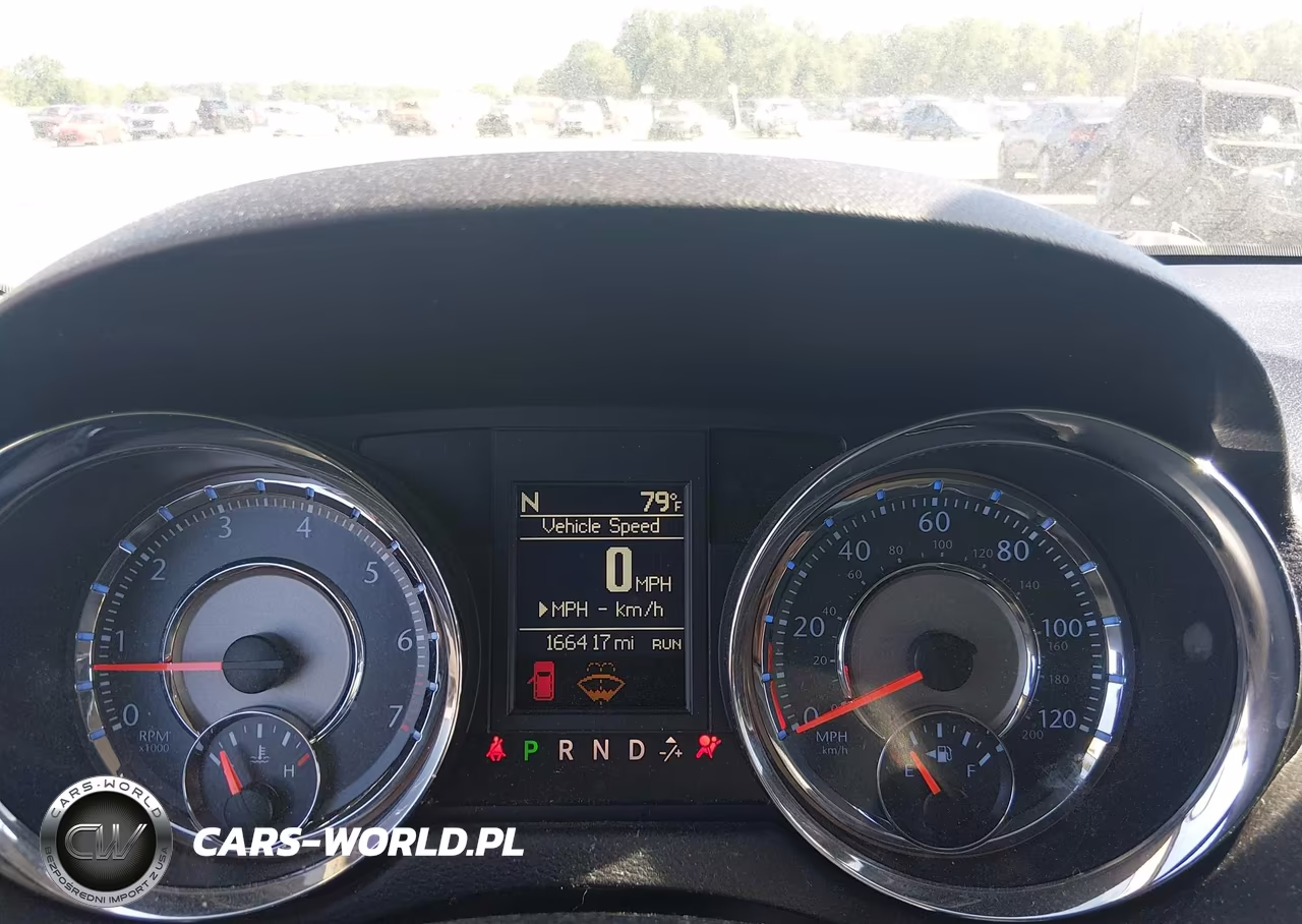 2015 Chrysler Town & Country Touring-L VIN:2C4RC1CG4FR513697 - 7