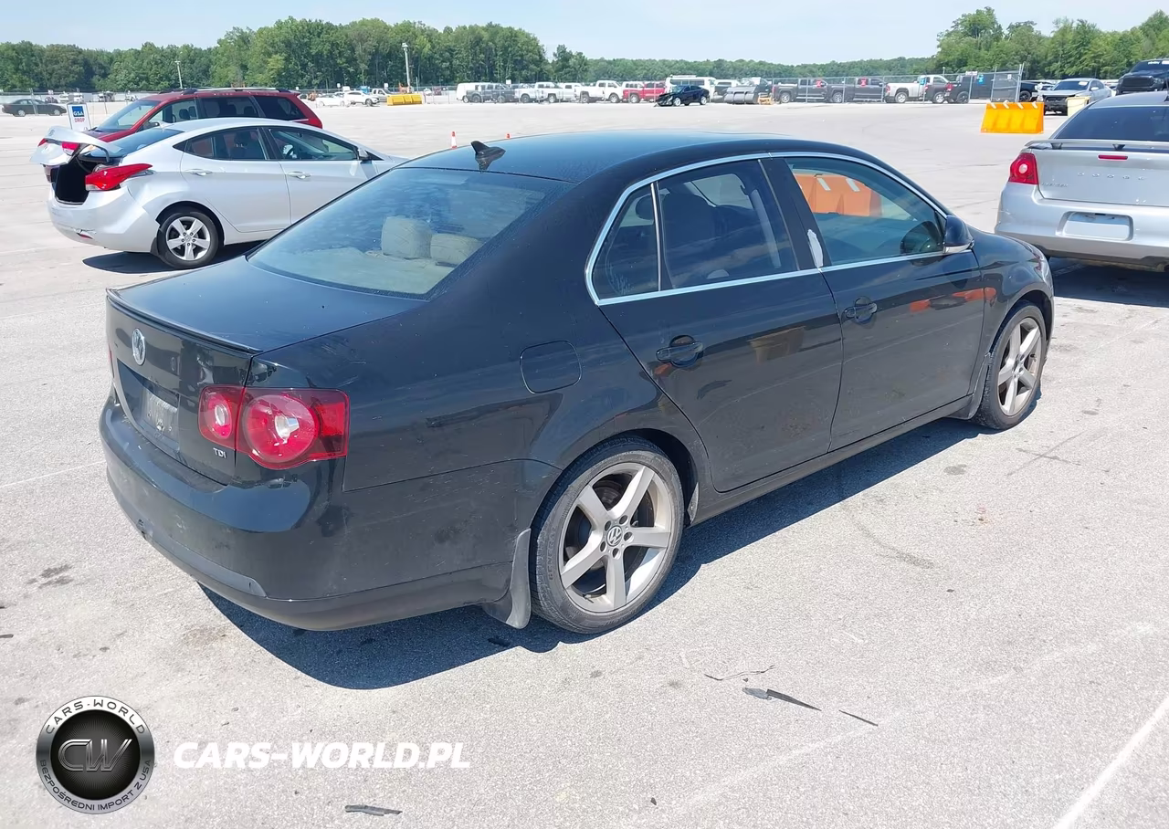 2010 Volkswagen Jetta Tdi VIN:3VWRL7AJ9AM128134 - 4