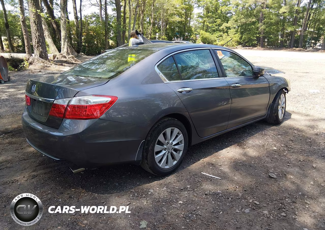 2015 Honda Accord Ex-L VIN:1HGCR2F83FA158526 - 4