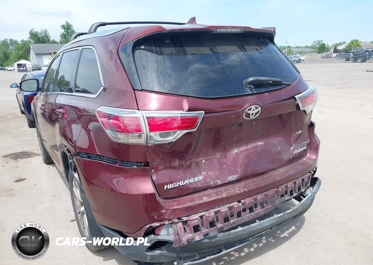 2015 Toyota Highlander Xle V6 VIN:5TDJKRFH3FS136340 - 18