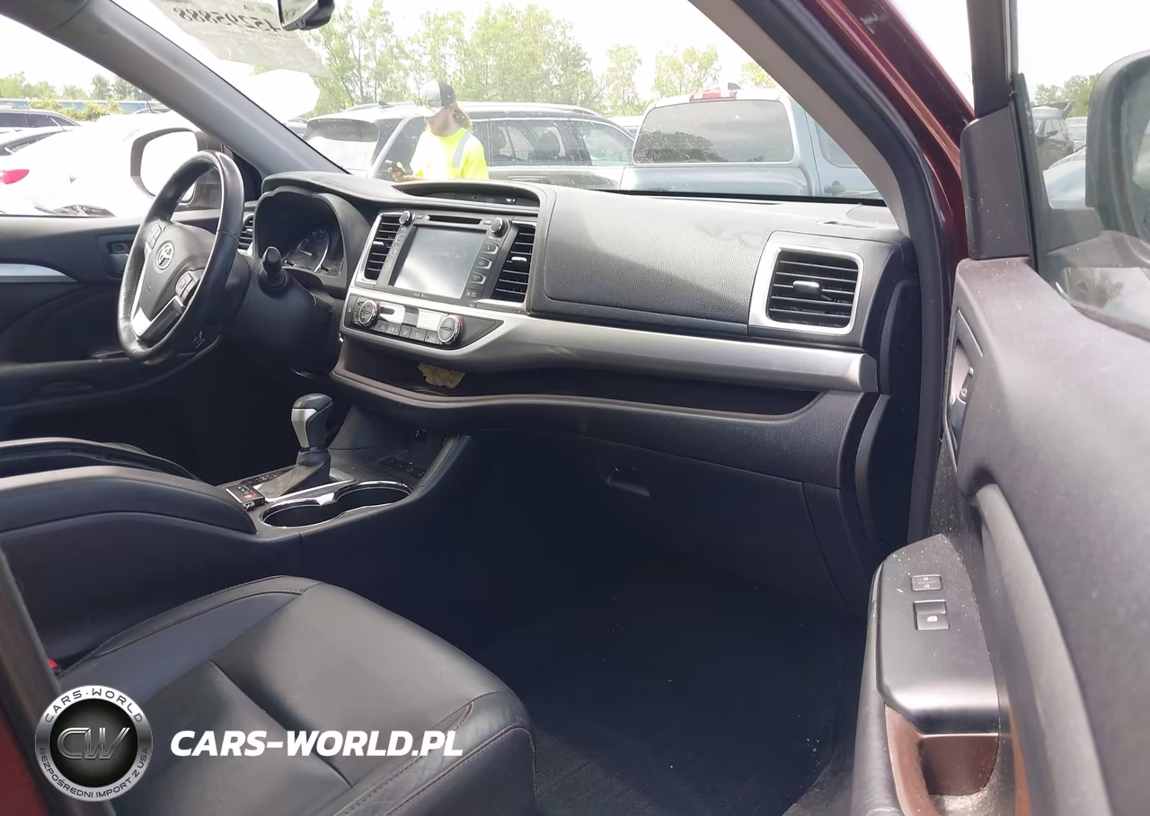 2015 Toyota Highlander Xle V6 VIN:5TDJKRFH3FS136340 - 5