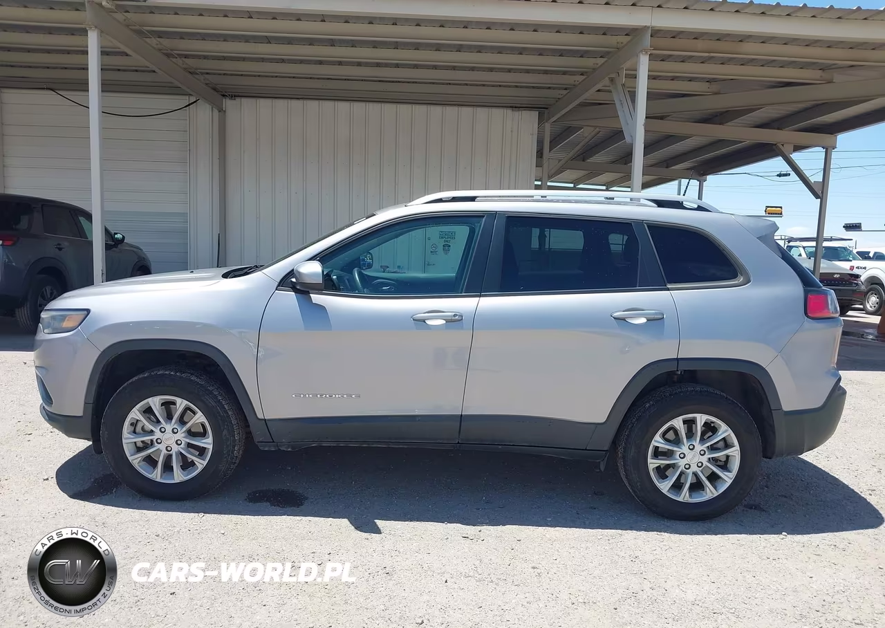 2020 Jeep Cherokee Latitude 4X4 VIN:1C4PJMCBXLD643372 - 16