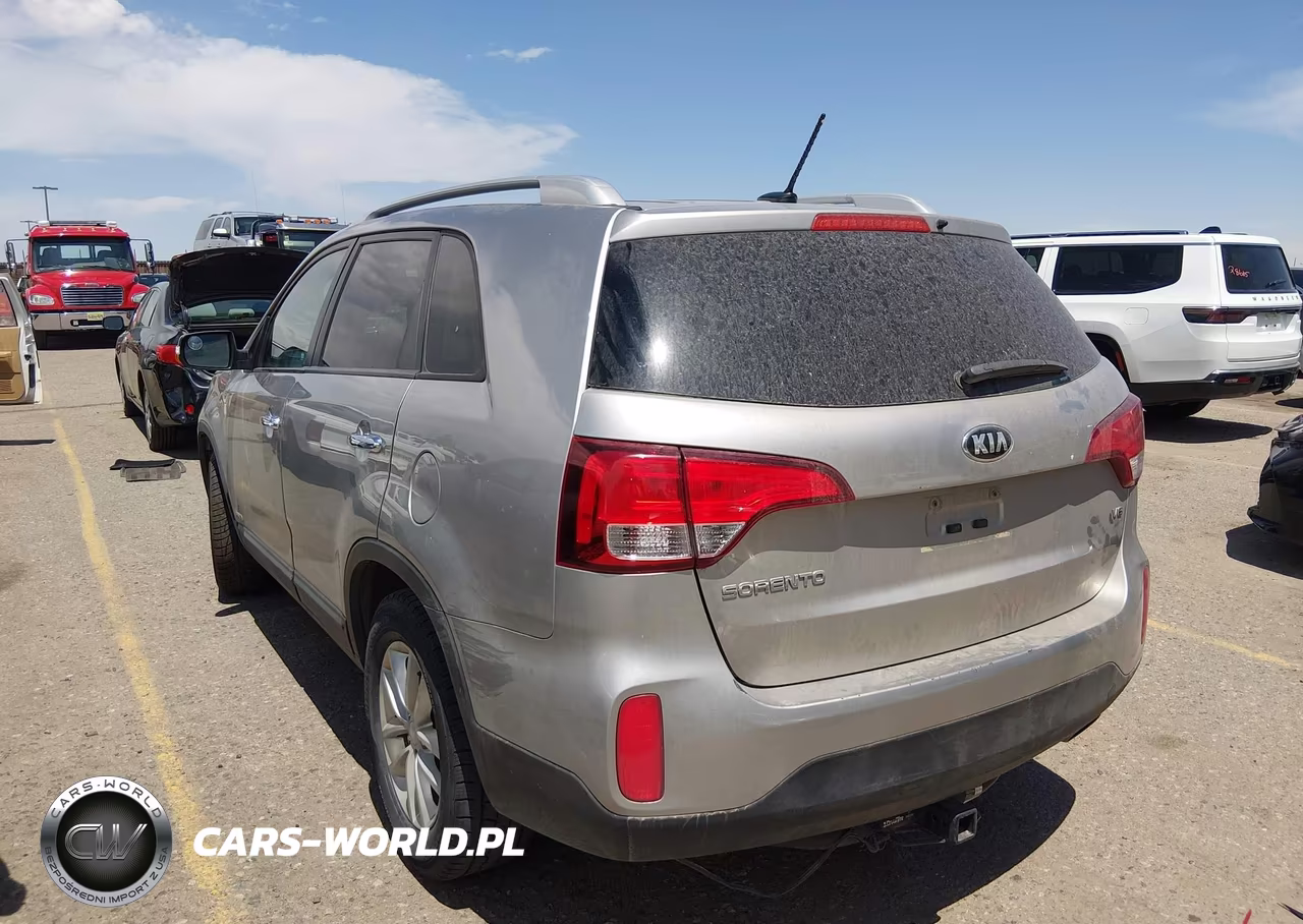 2015 Kia Sorento Lx V6 VIN:5XYKTDA78FG653763 - 3