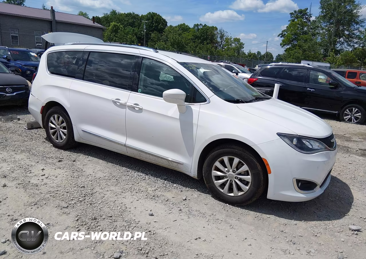 2018 Chrysler Pacifica Touring L – zdjęcie 1 z 19