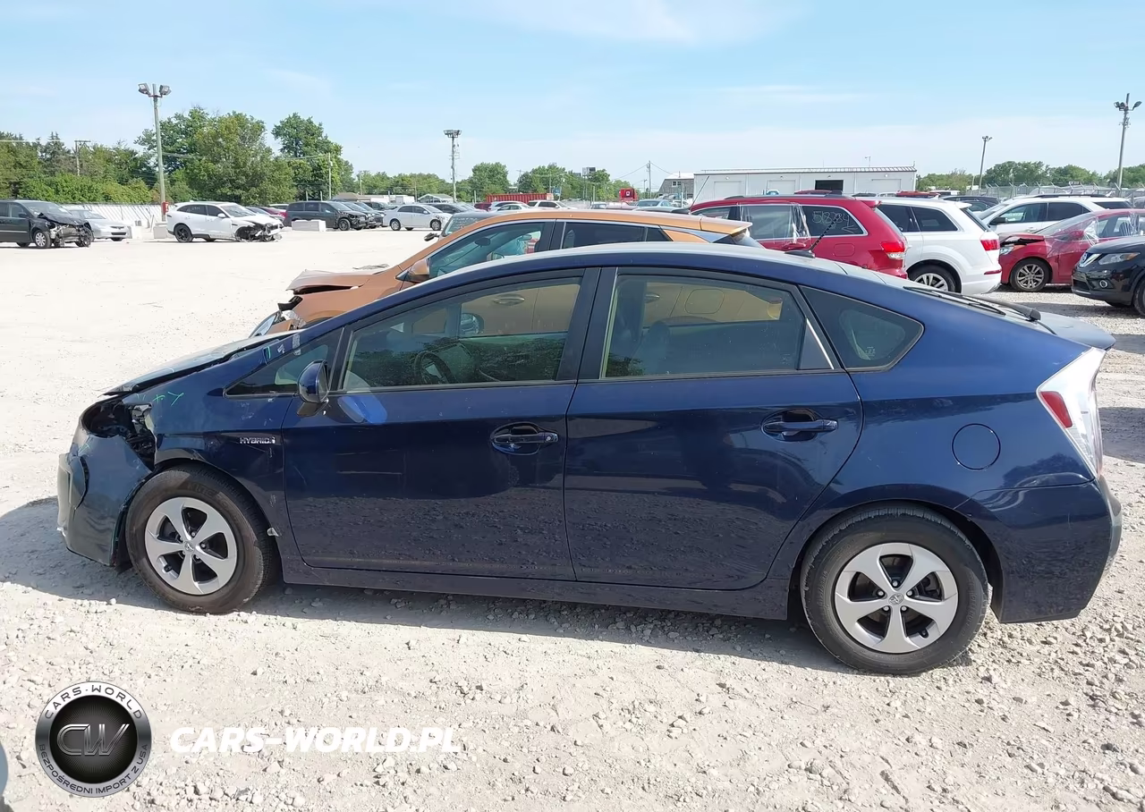 2014 Toyota Prius Four VIN:JTDKN3DU1E1752655 - 14