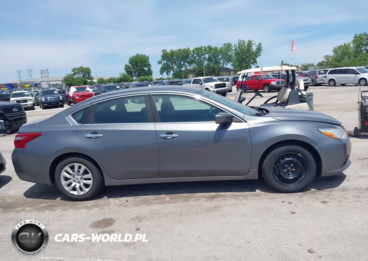 2018 Nissan Altima 2.5 S VIN:1N4AL3AP0JC116118 - 13