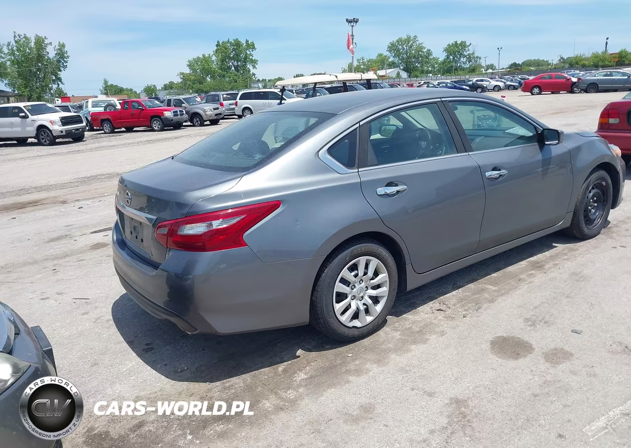 2018 Nissan Altima 2.5 S VIN:1N4AL3AP0JC116118 - 4