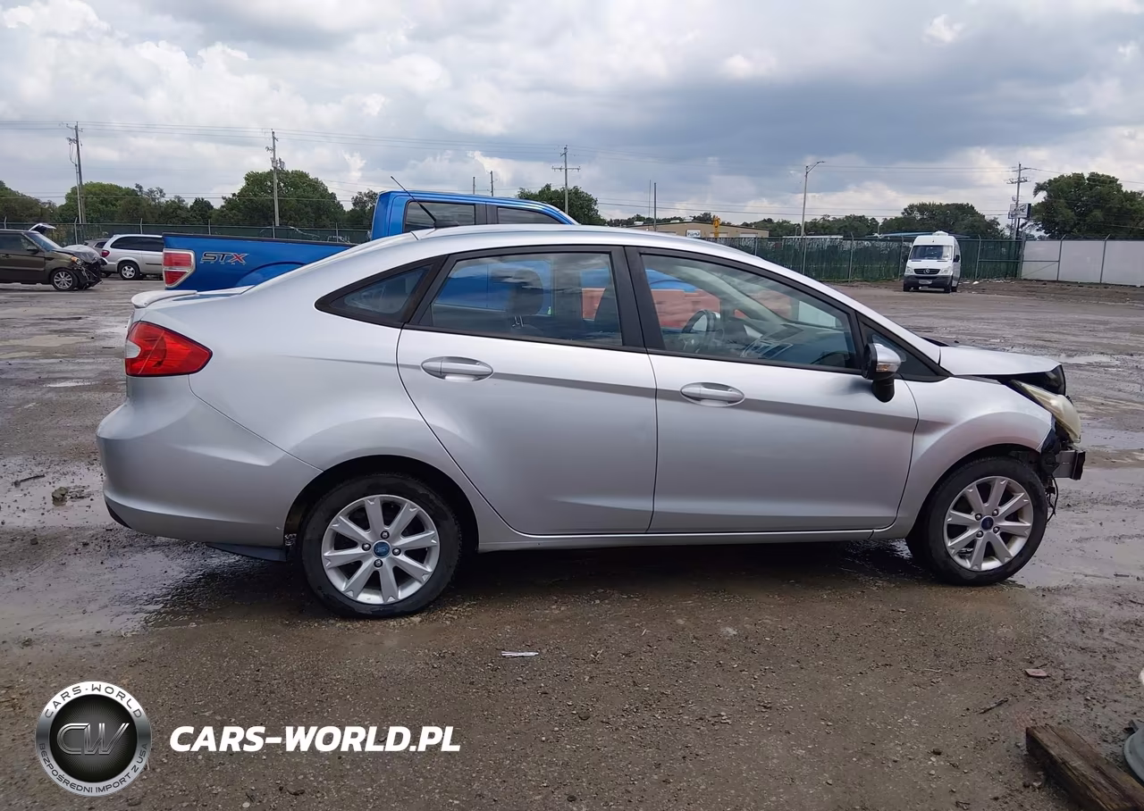 2013 Ford Fiesta Se VIN:3FADP4BJXDM141418 - 14
