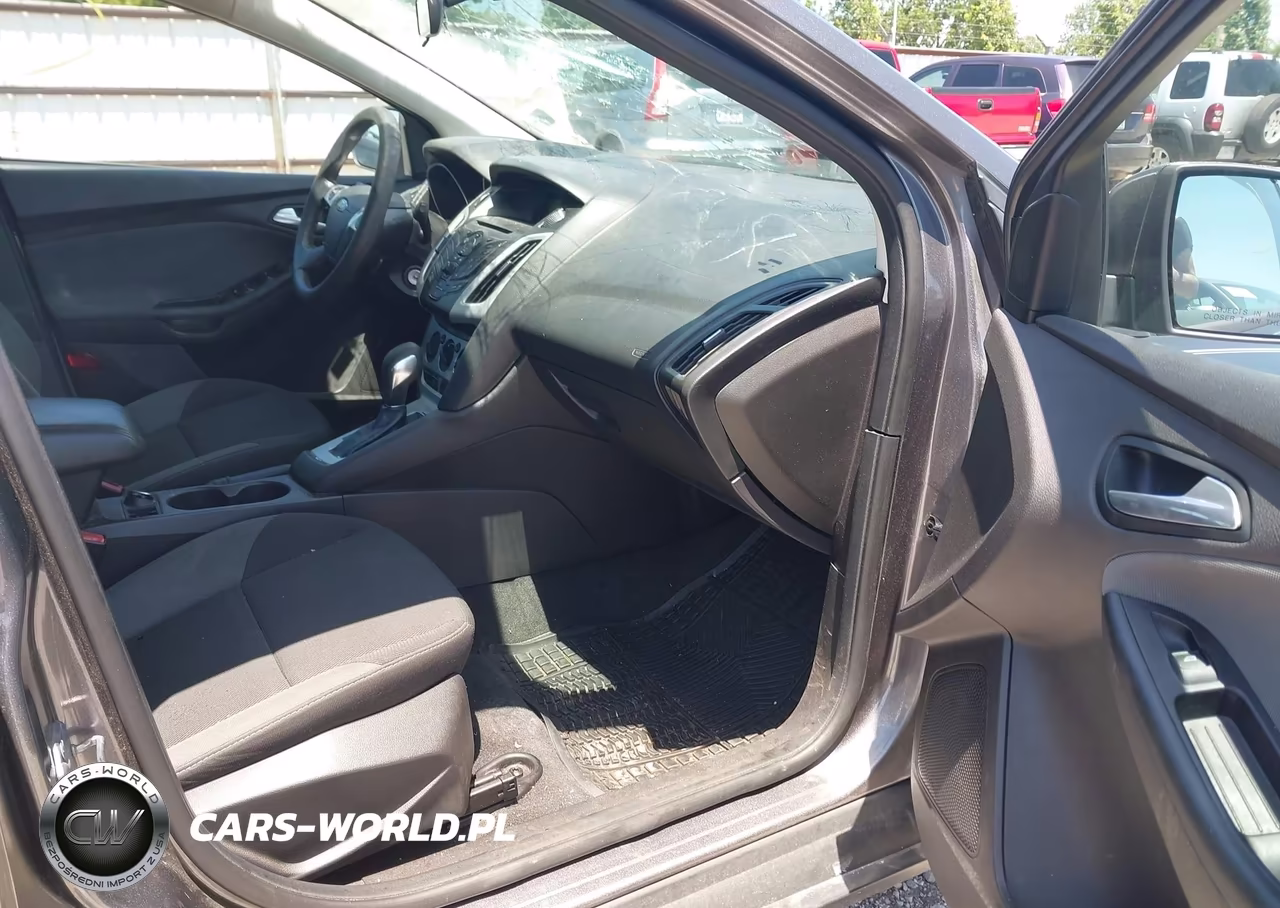 2013 Ford Focus Se VIN:1FADP3K29DL183843 - 5