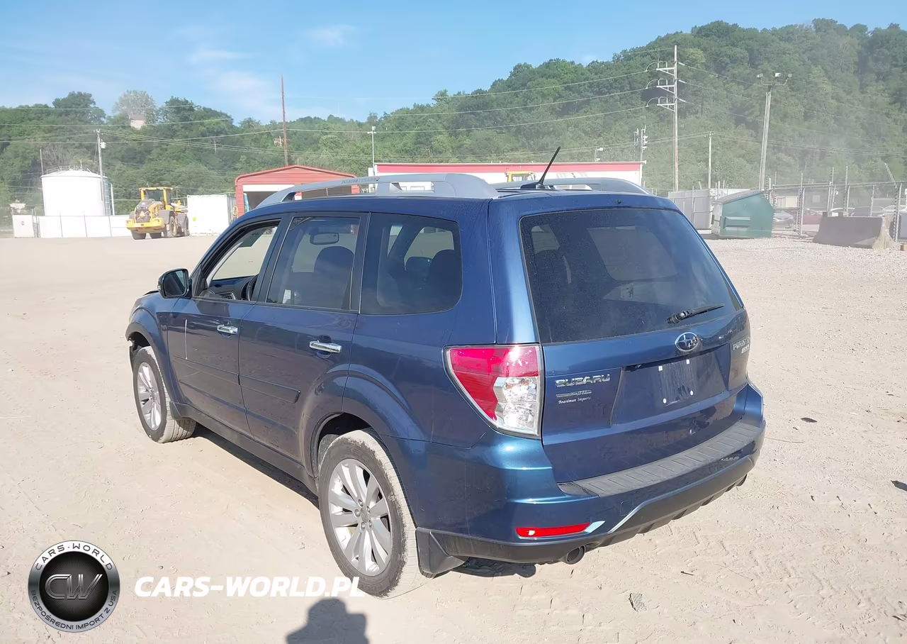2011 Subaru Forester 2.5X Touring VIN:JF2SHAGC6BH753688 - 3