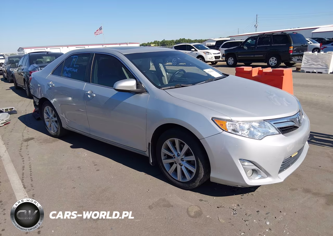 2013 Toyota Camry Xle – zdjęcie 1 z 20