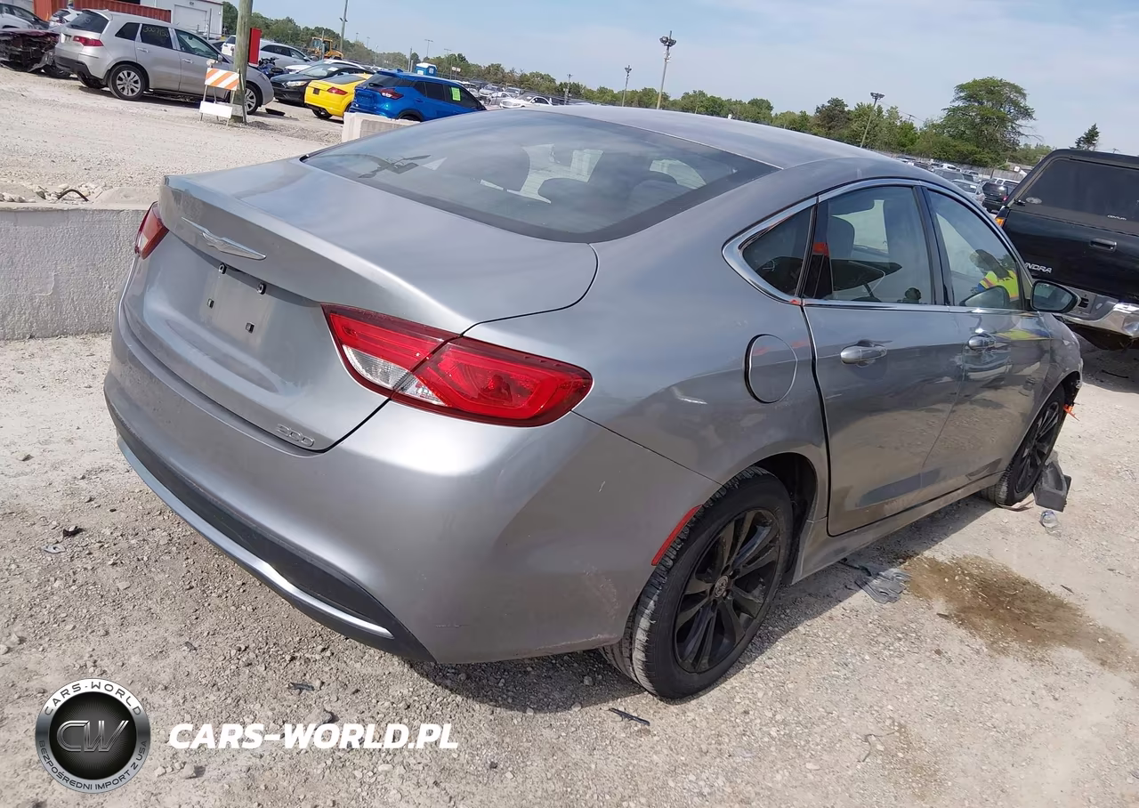 2016 Chrysler 200 Limited VIN:1C3CCCAB2GN150764 - 4