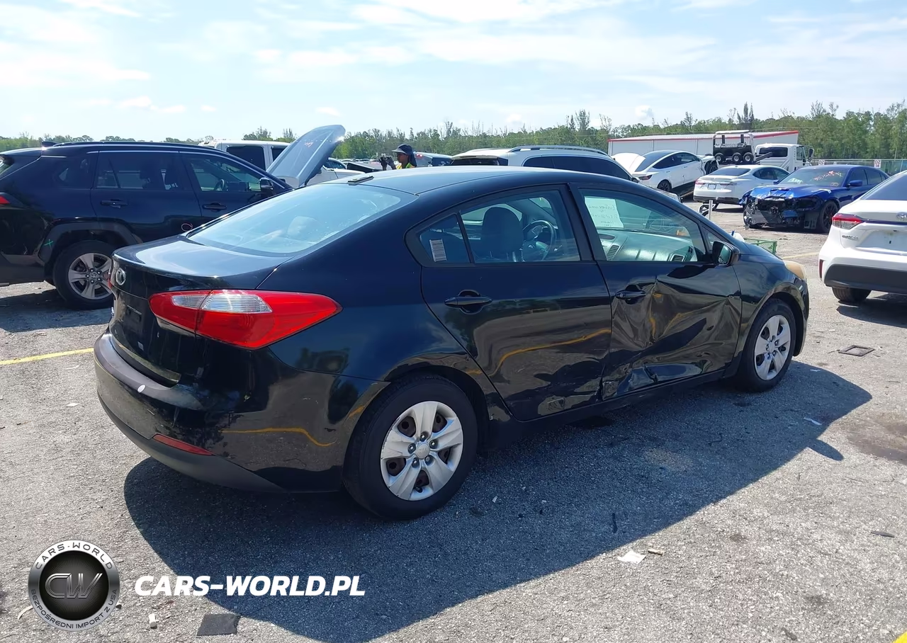 2015 Kia Forte Lx VIN:KNAFK4A63F5366252 - 4