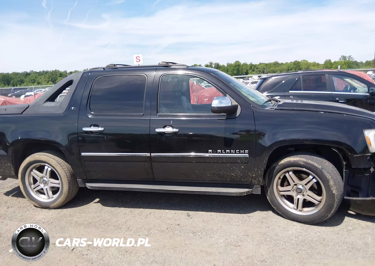 2010 Chevrolet Avalanche 1500 Ltz VIN:3GNVKGE08AG118335 - 13