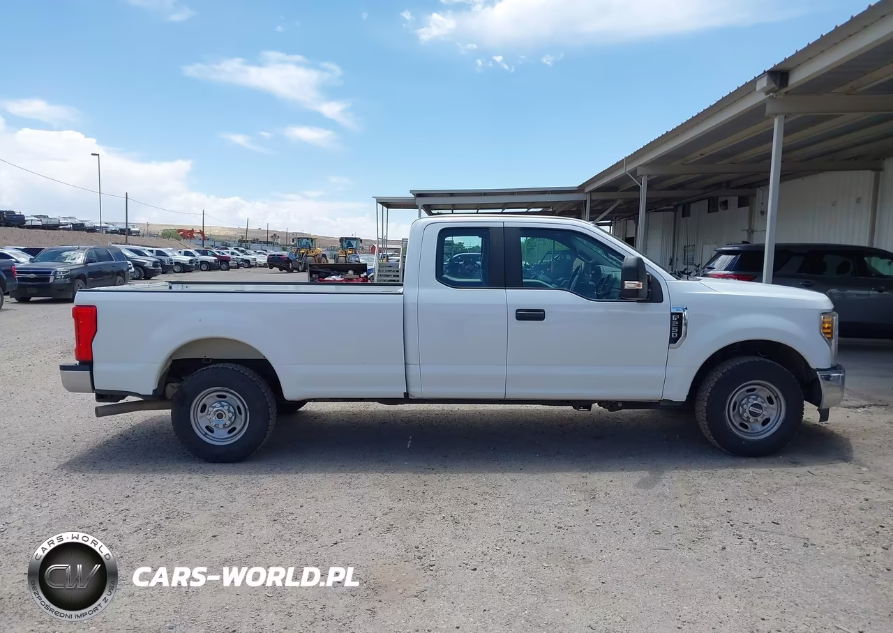 2018 Ford F-250 Xl VIN:1FT7X2A68JEC83907 - 13