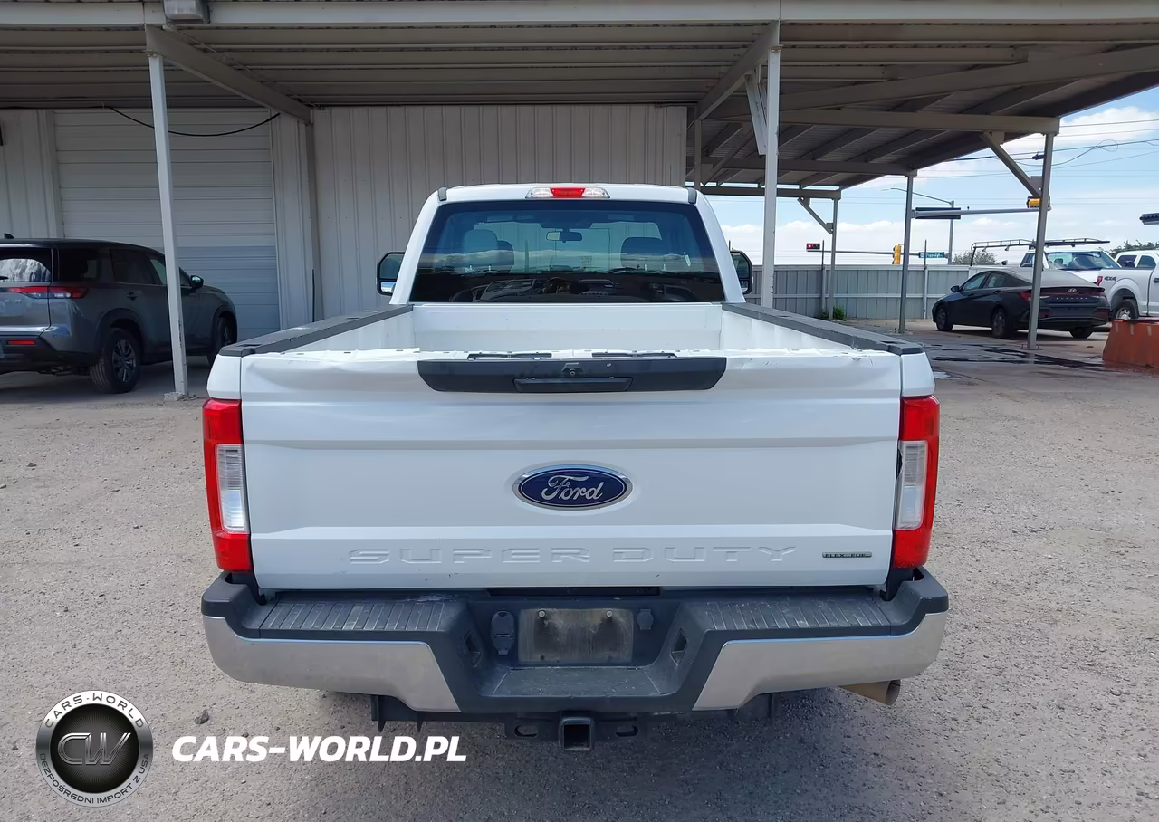 2018 Ford F-250 Xl VIN:1FT7X2A68JEC83907 - 16