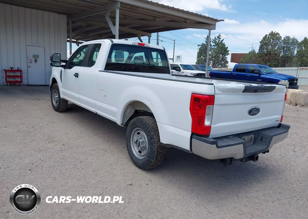 2018 Ford F-250 Xl VIN:1FT7X2A68JEC83907 - 3