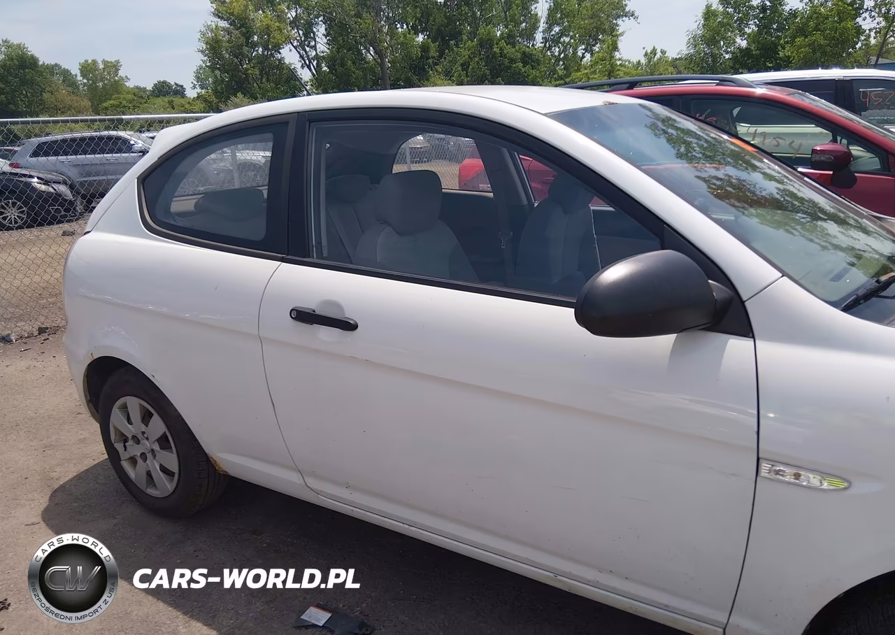 2009 Hyundai Accent Gs VIN:KMHCM36C79U119122 - 13