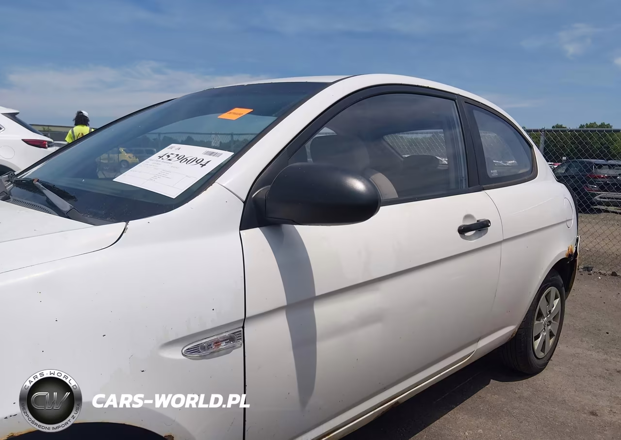 2009 Hyundai Accent Gs VIN:KMHCM36C79U119122 - 14