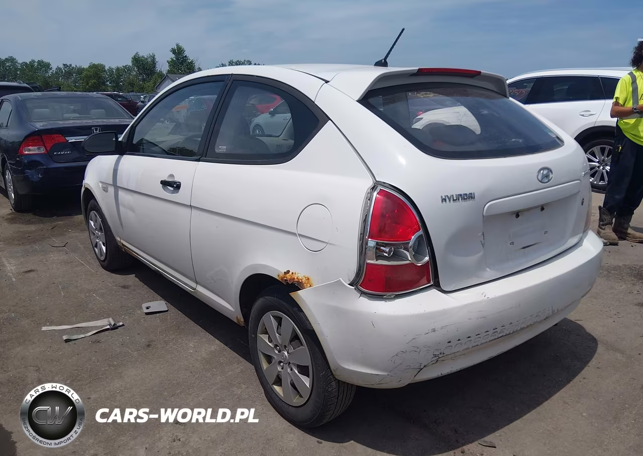 2009 Hyundai Accent Gs VIN:KMHCM36C79U119122 - 3