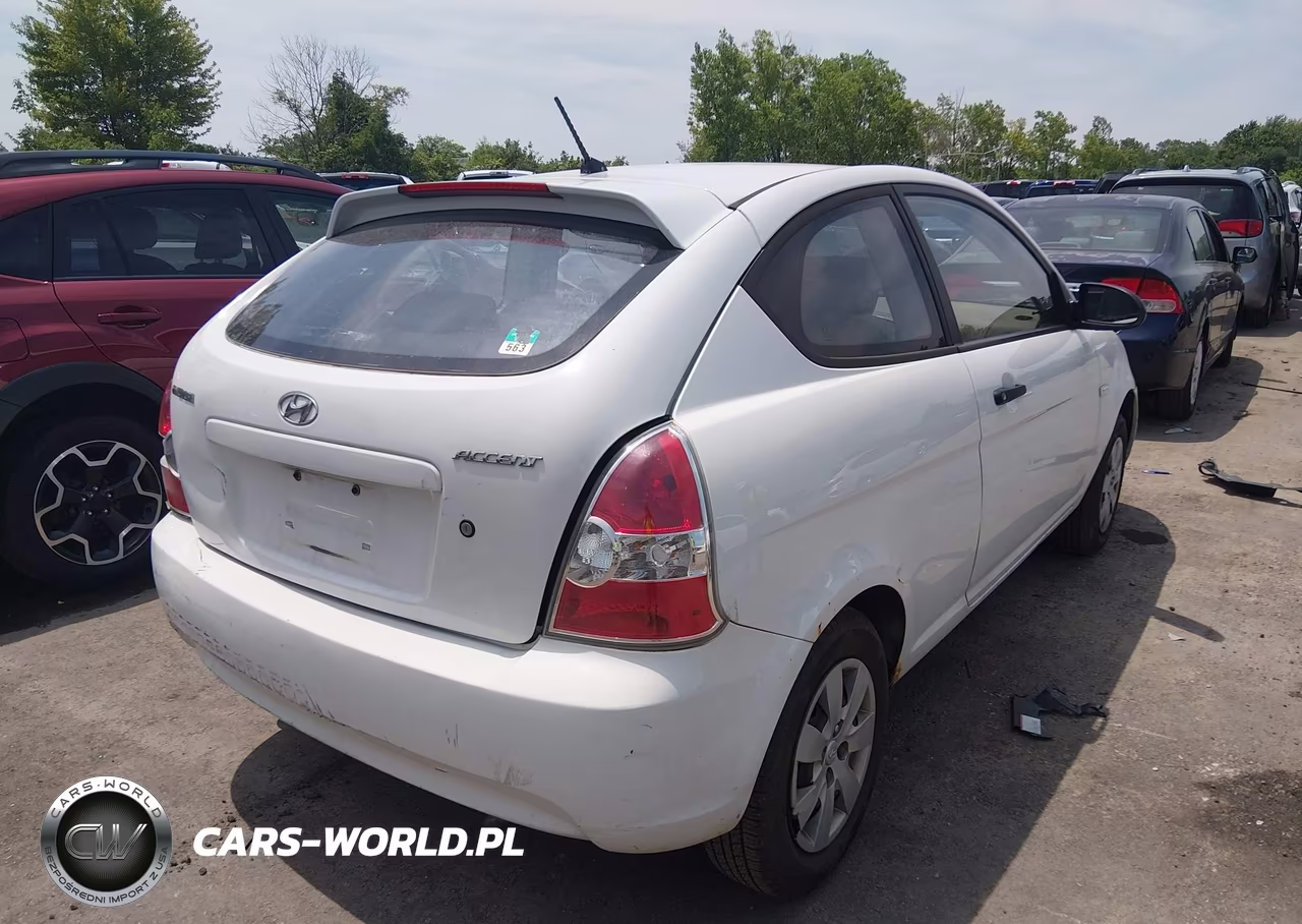 2009 Hyundai Accent Gs VIN:KMHCM36C79U119122 - 4