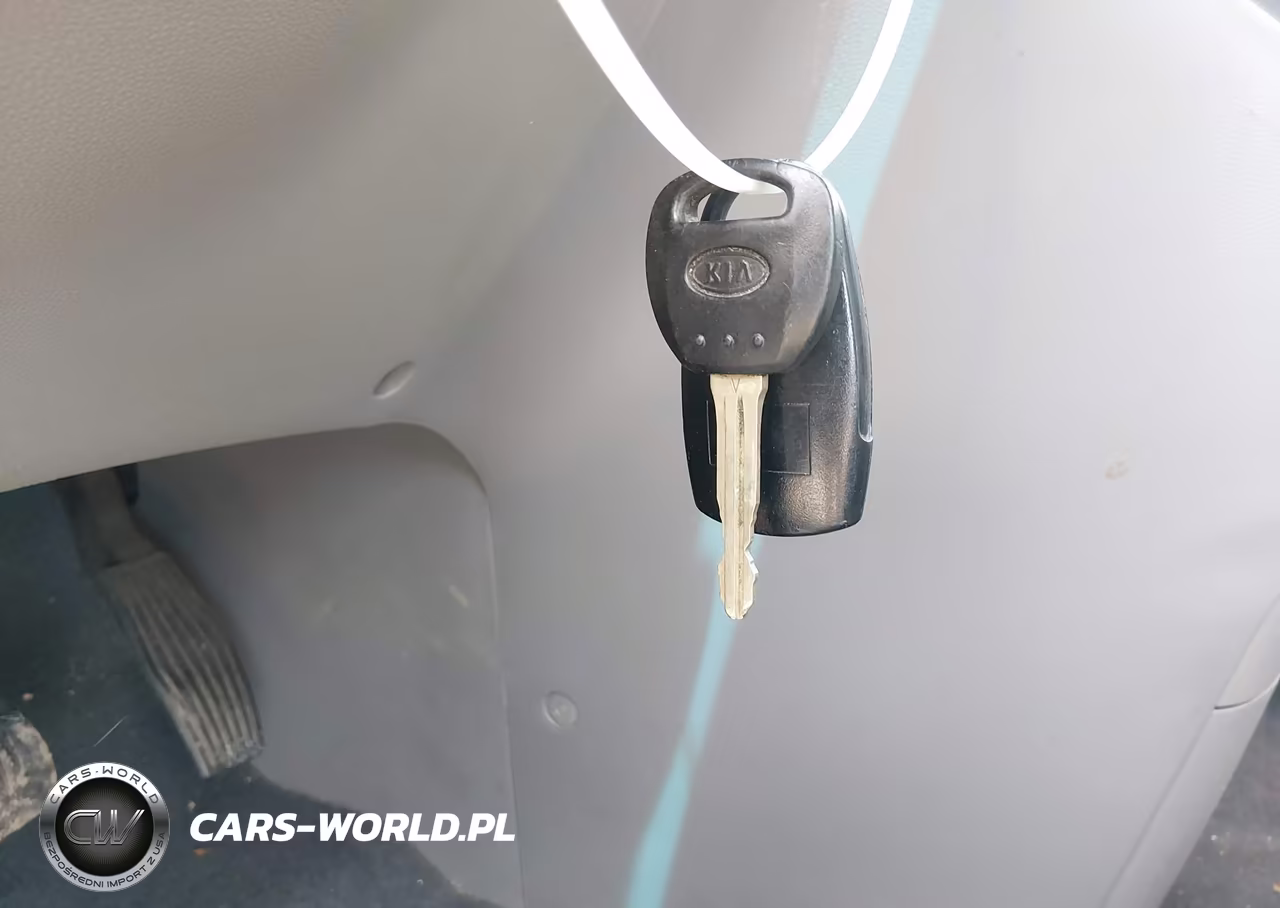 2011 Kia Sedona Lx VIN:KNDMG4C73B6381940 - 11