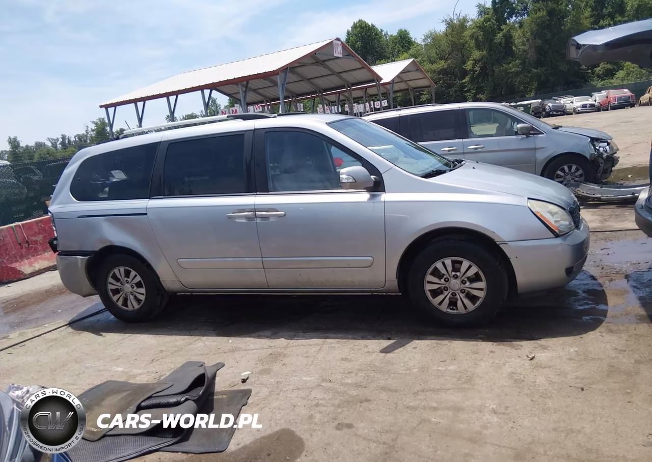 2011 Kia Sedona Lx VIN:KNDMG4C73B6381940 - 13