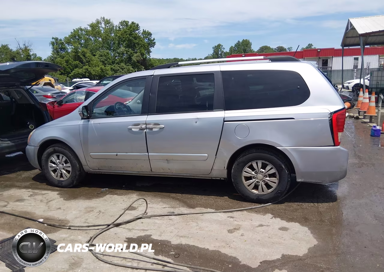 2011 Kia Sedona Lx VIN:KNDMG4C73B6381940 - 14