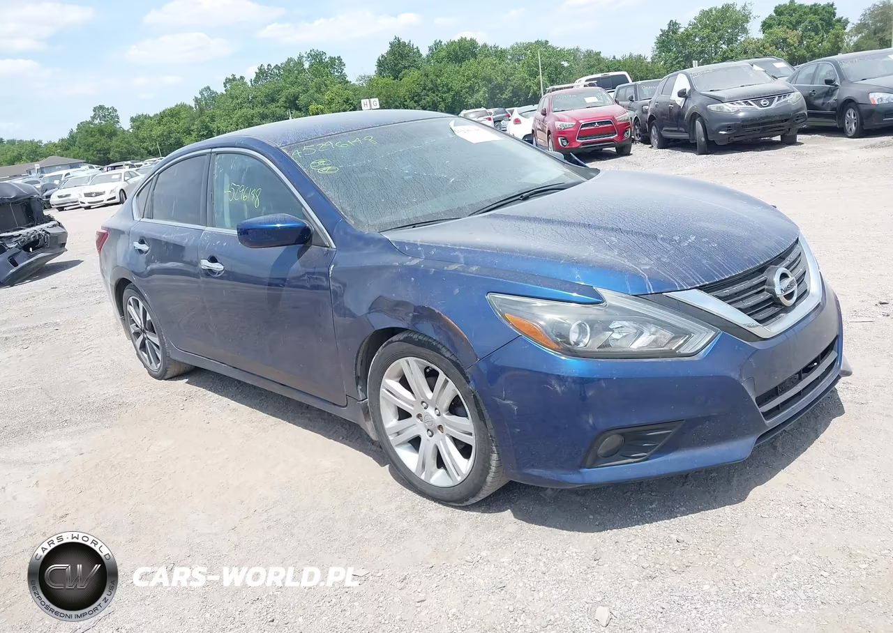 2017 Nissan Altima 2.5 Sr – zdjęcie 1 z 11