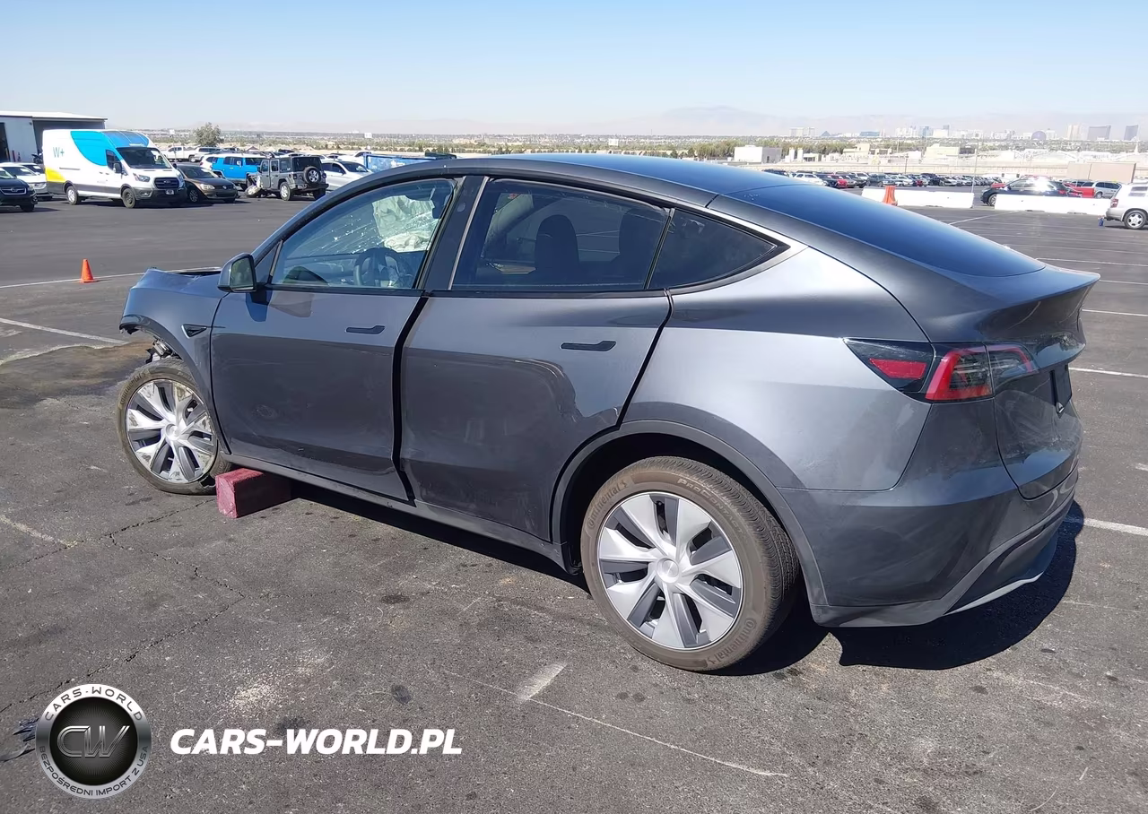 2023 Tesla Model Y Awd-Long Range Dual Motor All-Wheel Drive VIN:7SAYGDEE2PF923928 - 3